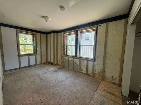 357 Adrian Dr, Saint Louis, MO 63137 photo 6