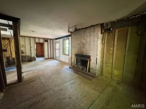 357 Adrian Dr, Saint Louis, MO 63137 photo 4