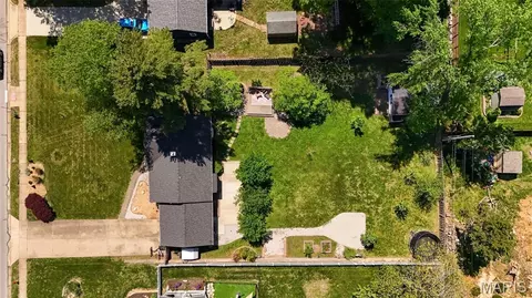 View/Area - 247 Old Ballwin Rd, Ballwin, MO 63021 photo 1 of 1