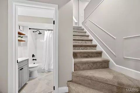 Entry Way - 247 Old Ballwin Rd, Ballwin, MO 63021 photo 1 of 1