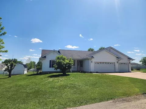 38 Elk Dr, Farmington, MO 63640