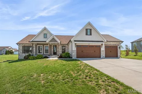 459 Westridge Dr, Troy, MO 63379