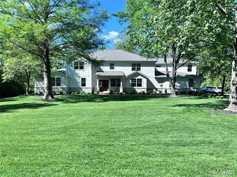 11001 Clayton Rd, Clayton, MO 63131
