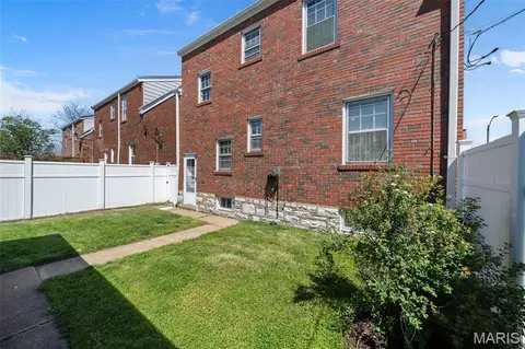 Exterior - 5750 Gresham Ave, Saint Louis, MO 63109 photo 3 of 11