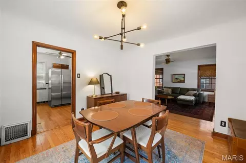 Dining - 5750 Gresham Ave, Saint Louis, MO 63109 photo 2 of 3