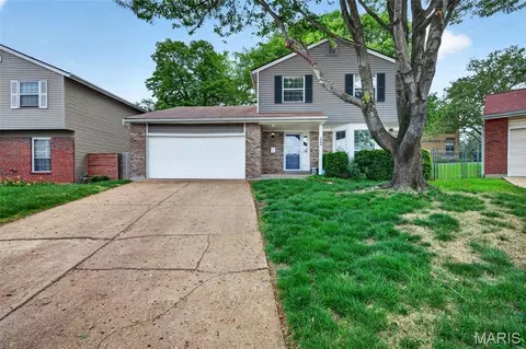 1544 St Vincent Ct, Saint Louis, MO 63104