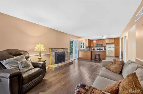 Living - 1261 Jade Wind Cir, Ballwin, MO 63011 photo 5 of 5