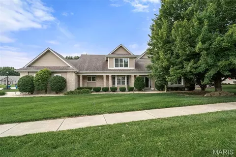 16 Hastings Ct, Saint Charles, MO 63301