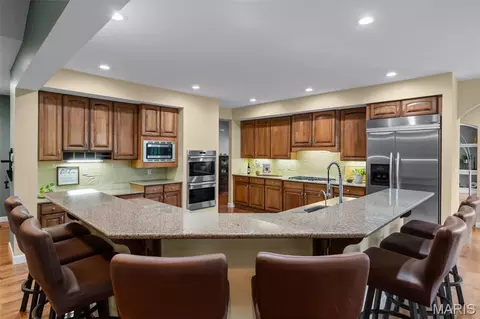 Kitchen - 308 Barn Side Ln, Eureka, MO 63025 photo 1 of 2