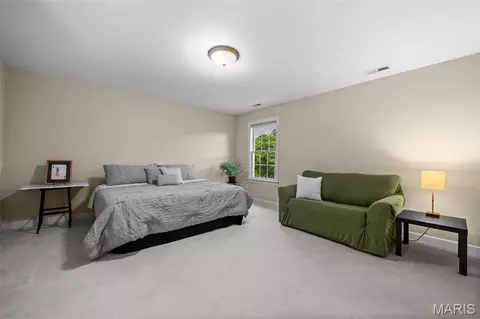Bedroom - 308 Barn Side Ln, Eureka, MO 63025 photo 5 of 9