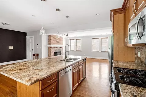 319 N Taylor Ave #C, Saint Louis, MO 63108