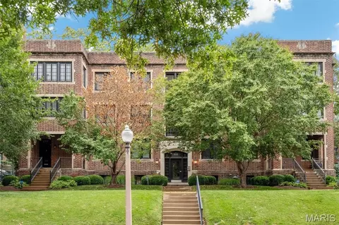 319 N Taylor Ave #C, Saint Louis, MO 63108