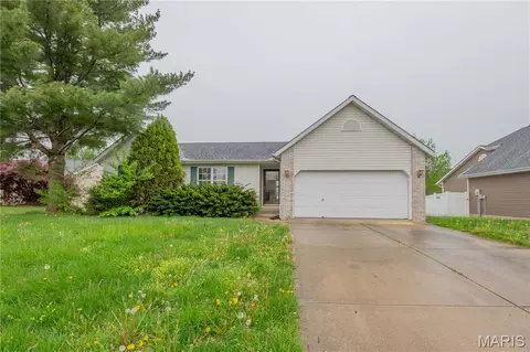 10 Arbor Spgs, Troy, IL 62294