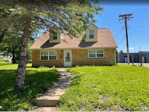 1208 Waldron Ave, Saint Louis, MO 63130