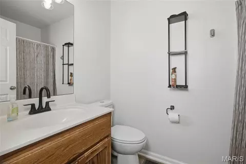Bath - 24441 Trolley Ln, Saint Robert, MO 65584 photo 1 of 2