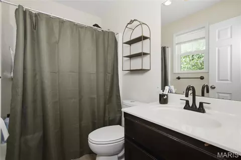 Bath - 24441 Trolley Ln, Saint Robert, MO 65584 photo 2 of 2