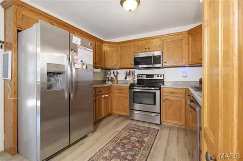Kitchen - 24441 Trolley Ln, Saint Robert, MO 65584 photo 1 of 3