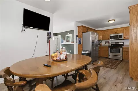 Dining - 24441 Trolley Ln, Saint Robert, MO 65584 photo 2 of 2