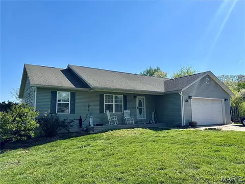 17604 Monaco Dr, Brighton, IL 62012