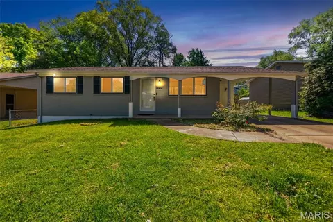 1816 Schulte Hill Dr, Maryland Heights, MO 63043