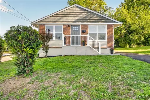 401 Meacham St, Kirkwood, MO 63122