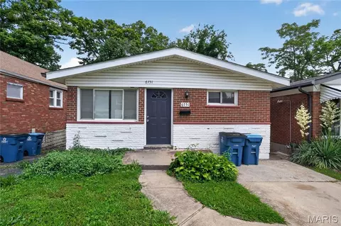 6751 Kenwood Dr, Saint Louis, MO 63121