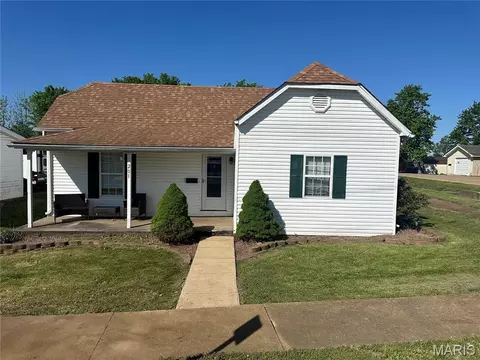 201 S School St, Desloge, MO 63601
