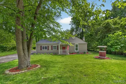 11378 Burgess Ave, Bridgeton, MO 63044