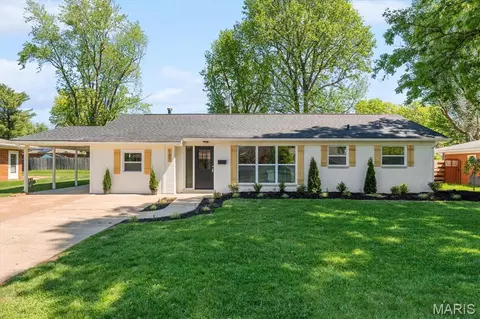 127 Clearview Dr, Belleville, IL 62223