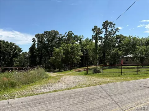 23195 Highway B, Raymondville, MO 65555