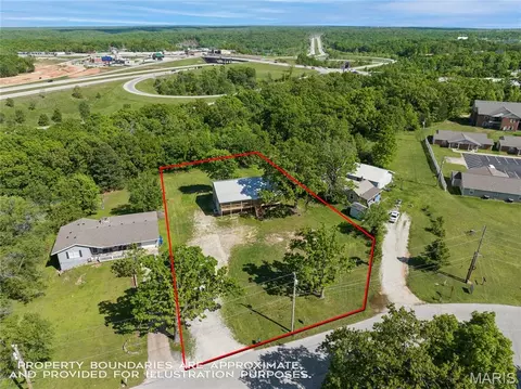 View/Area - 324 Third St, Camdenton, MO 65020 photo 1 of 4