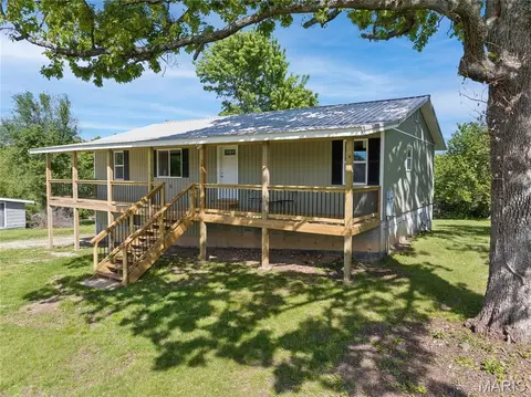 Exterior - 324 Third St, Camdenton, MO 65020 photo 9 of 9