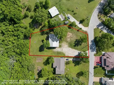 View/Area - 324 Third St, Camdenton, MO 65020 photo 4 of 4