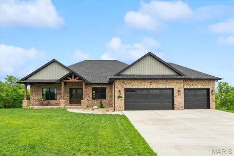 3754 Thicket Dr, Shiloh, IL 62221
