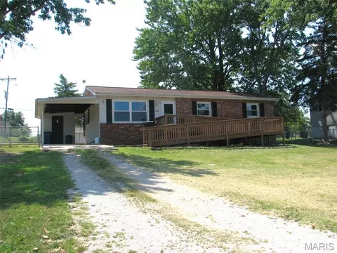 1002 Terrace Dr, Festus, MO 63028