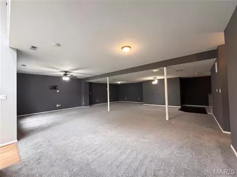 Living - 16802 Enderbush Ln, Eureka, MO 63025 photo 3 of 4