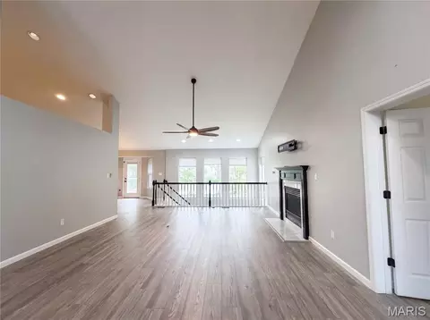 Living - 16802 Enderbush Ln, Eureka, MO 63025 photo 1 of 4