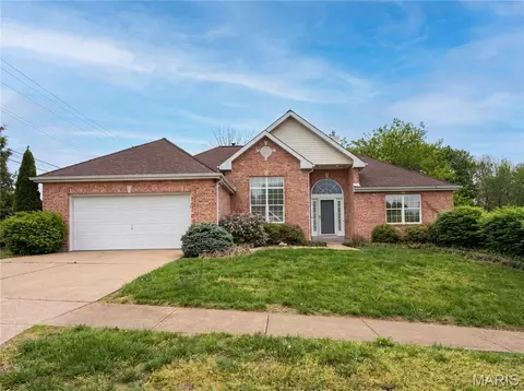 16802 Enderbush Ln, Eureka, MO 63025
