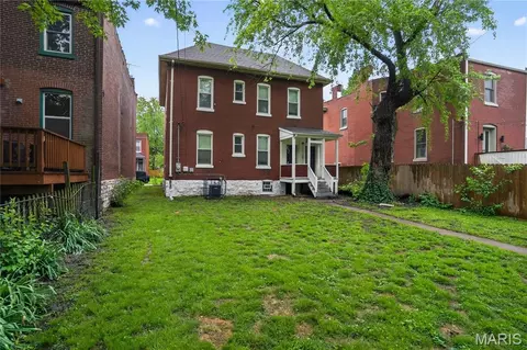 4319 Hartford St, Saint Louis, MO 63116