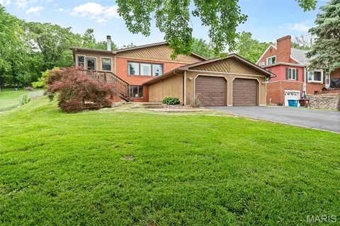 38 W Woodland Dr, East Alton, IL 62024