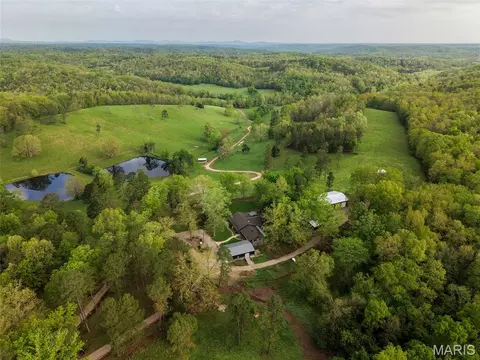 2937 Route F, Greenville, MO 63944