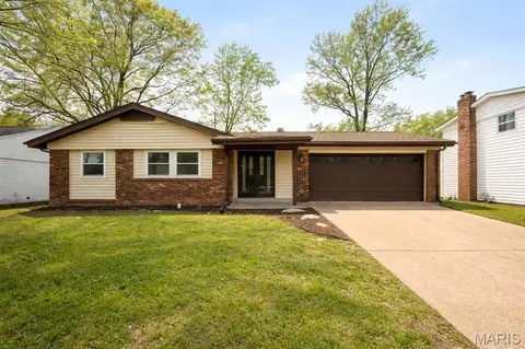 341 Roanoke Dr, Belleville, IL 62221