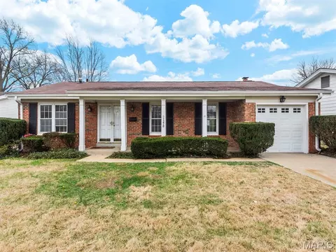1370 Willowbrook, Florissant, MO 63033