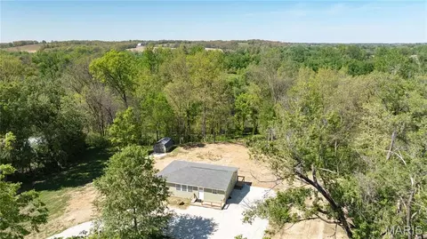 228 W Kane Rd, Kane, IL 62054