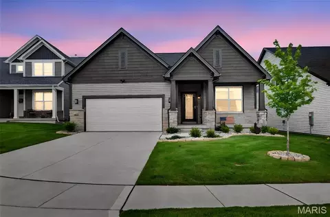204 Randlin Dr, Lake Saint Louis, MO 63367