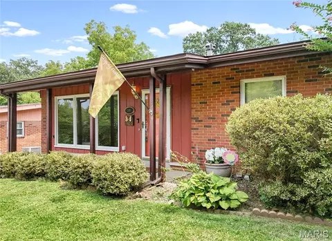 508 Crestvale Dr, Saint Louis, MO 63119