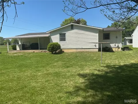Exterior - 110 Trail Ave, Troy, MO 63379 photo 3 of 5