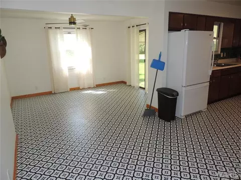 Dining - 110 Trail Ave, Troy, MO 63379 photo 1 of 1