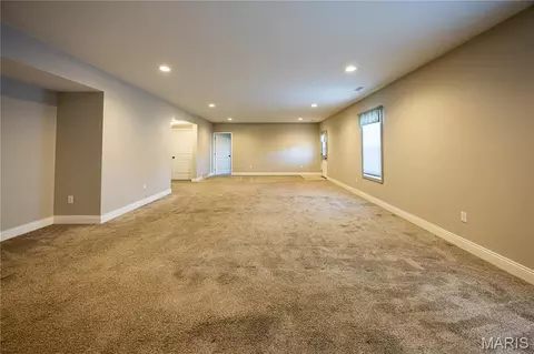 Living - 829 N Lacey St, Jackson, MO 63755 photo 5 of 5