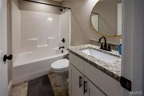 Bath - 829 N Lacey St, Jackson, MO 63755 photo 1 of 3